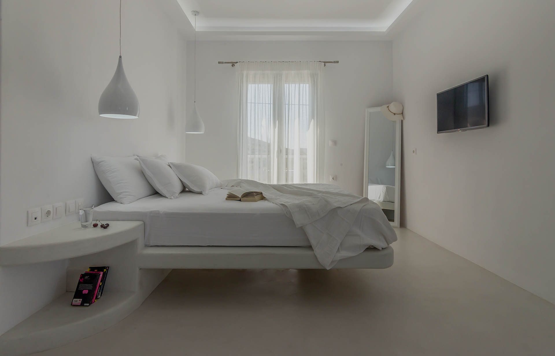 Milos hotel