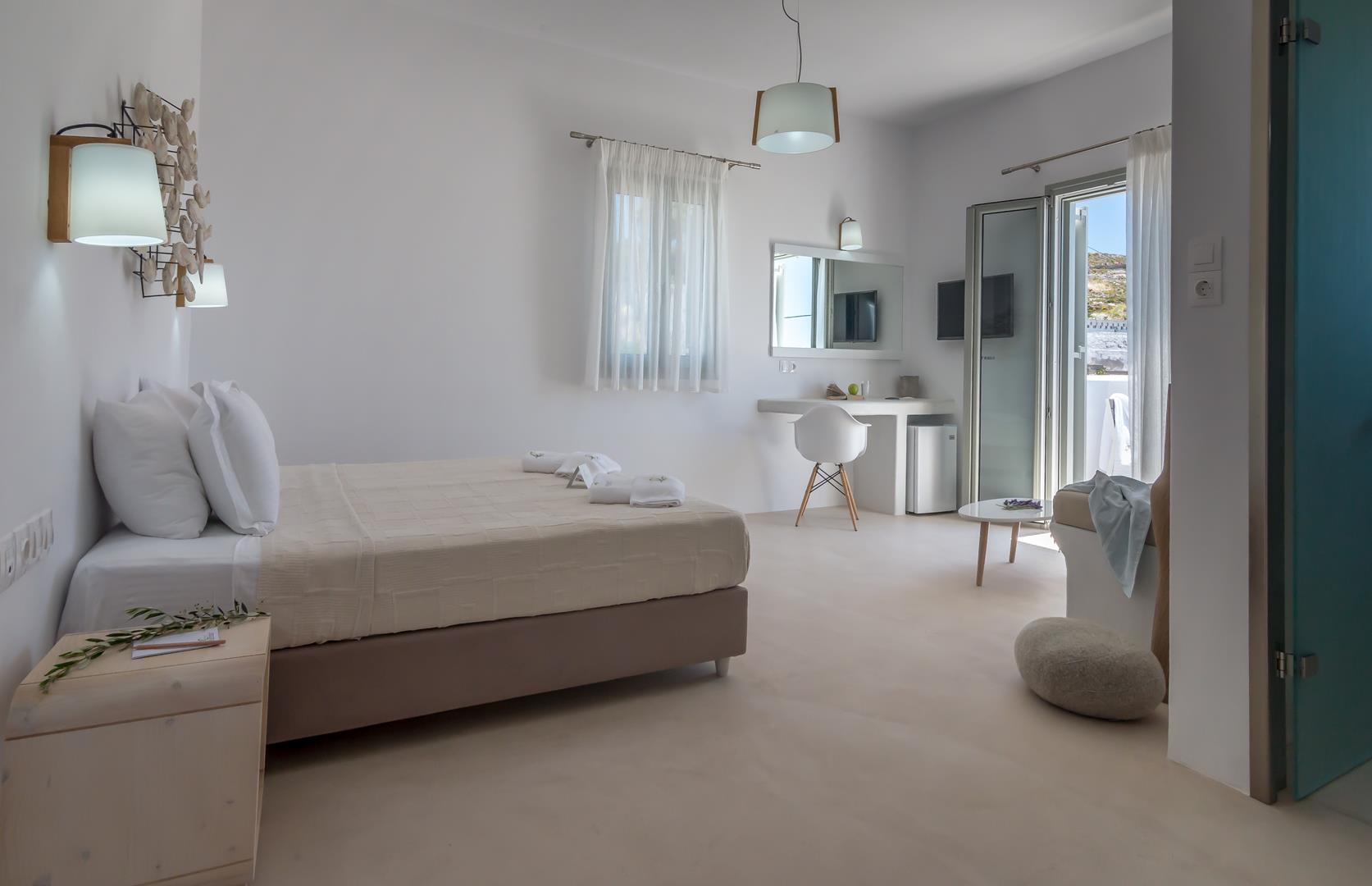 Milos hotel