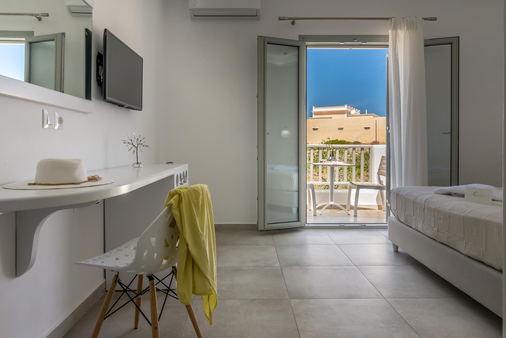 Hotel Milos