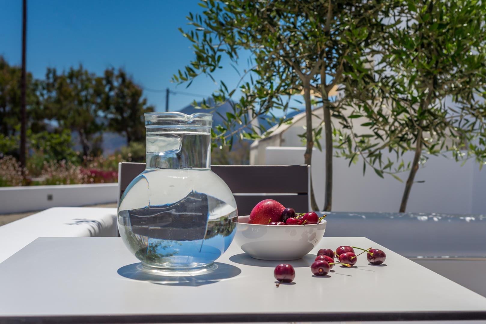 Milos hotel