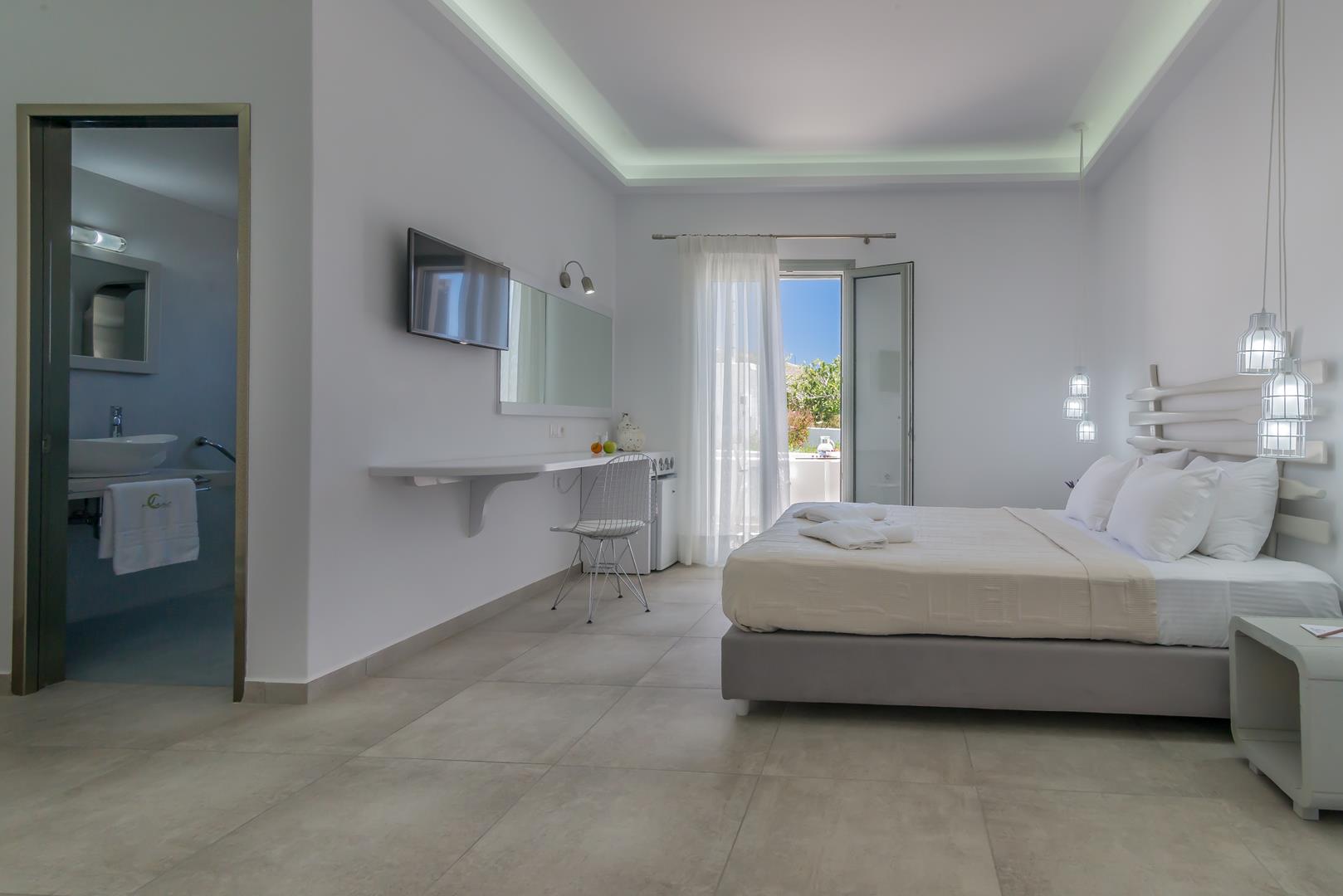 Hotel Milos
