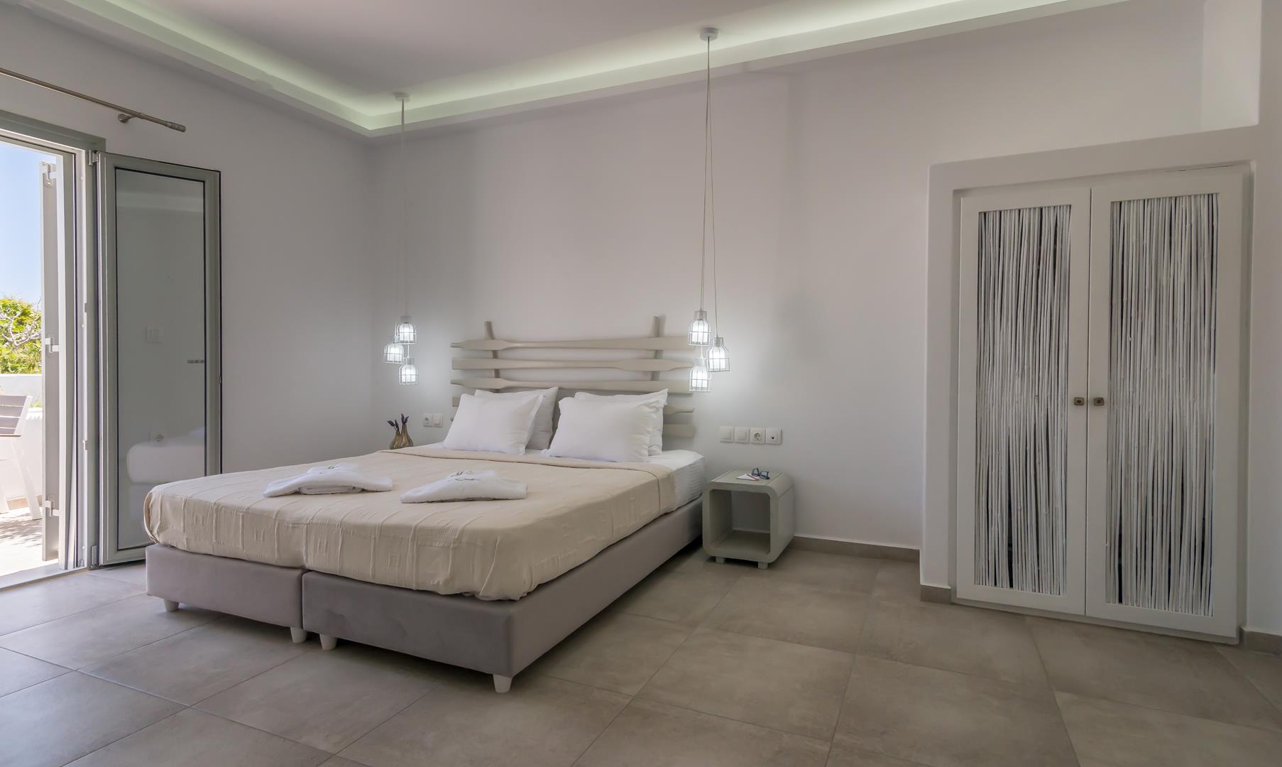 Milos hotel