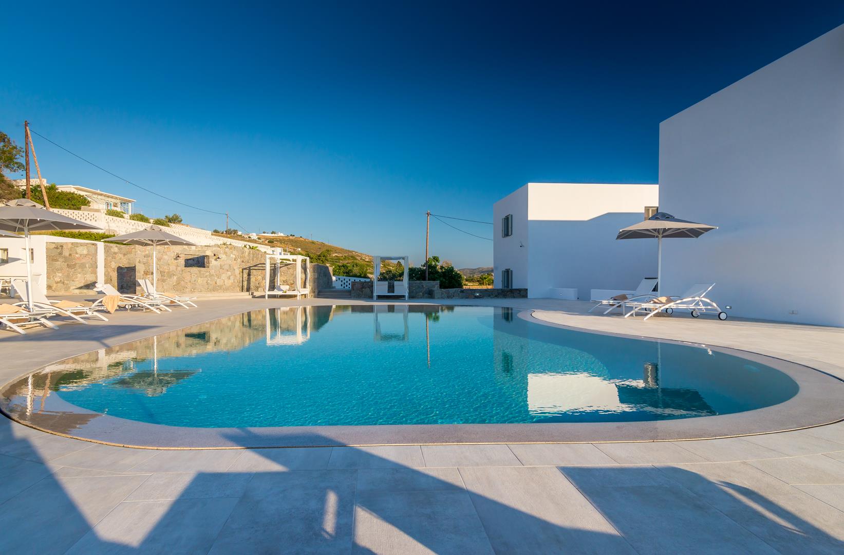 Hotel Milos