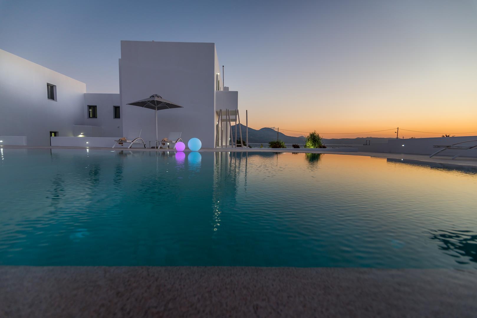 Milos hotel