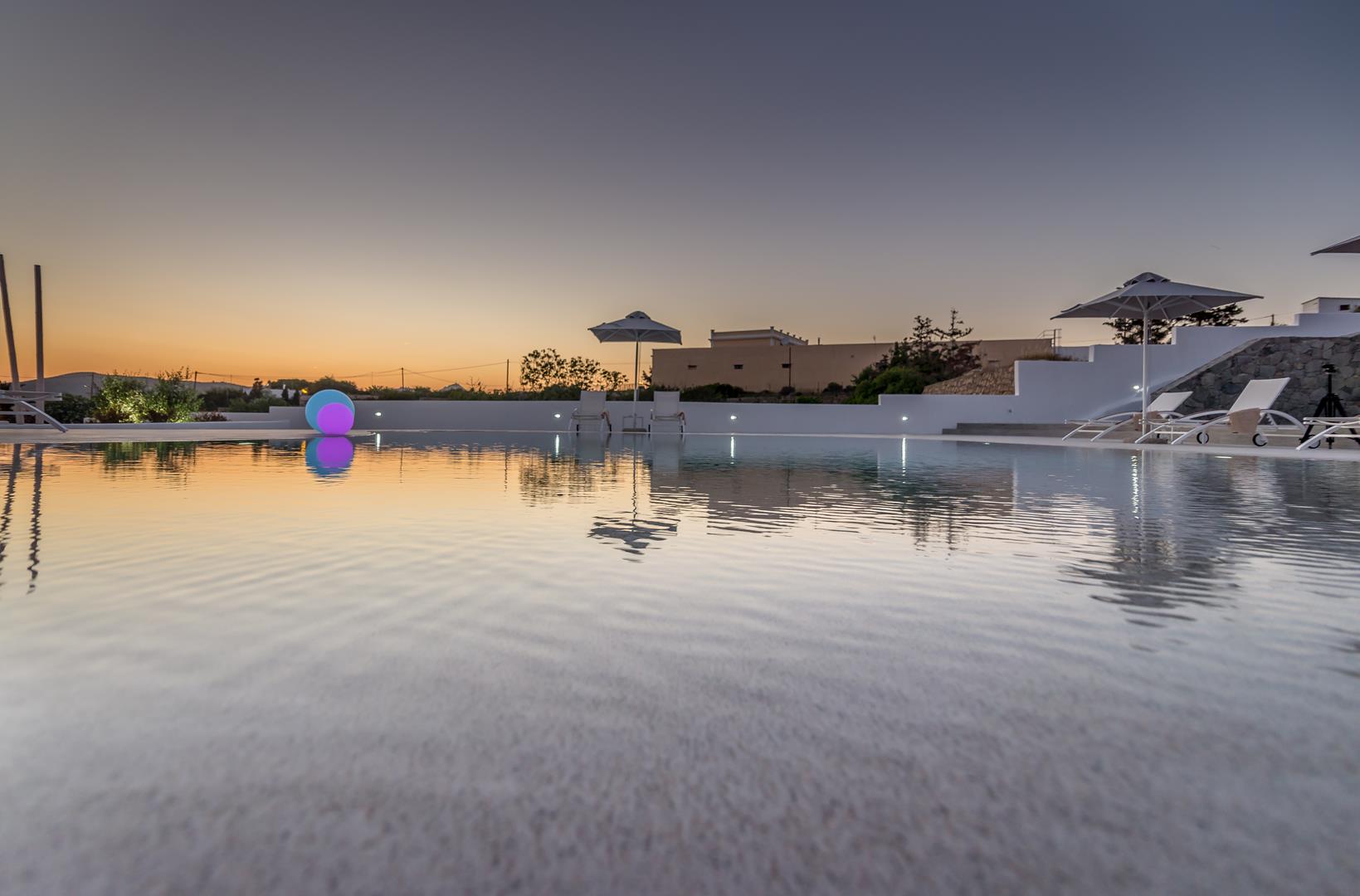 Hotel Milos